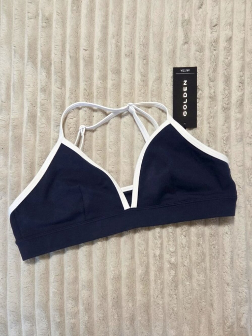 Aritzia - LIFE Vibrant Bra Top